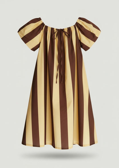 Vestido corto A F R A A T E L I E R de rayas marrón y crema con mangas abullonadas y lazada frontal.